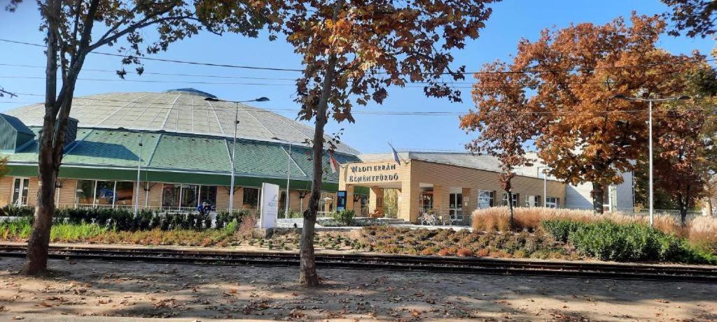 Fueredi Apartman Debrecen Ngoại thất bức ảnh